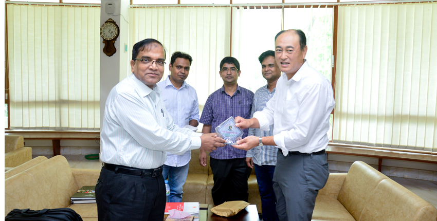 A MoU signed between CSE Department of CUET & Japanese Link Staff Company at CUET.