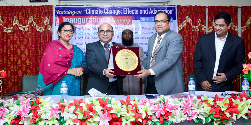 Seminar on ‘Climate Change: Effects and Adaptation’ begins at CUET.